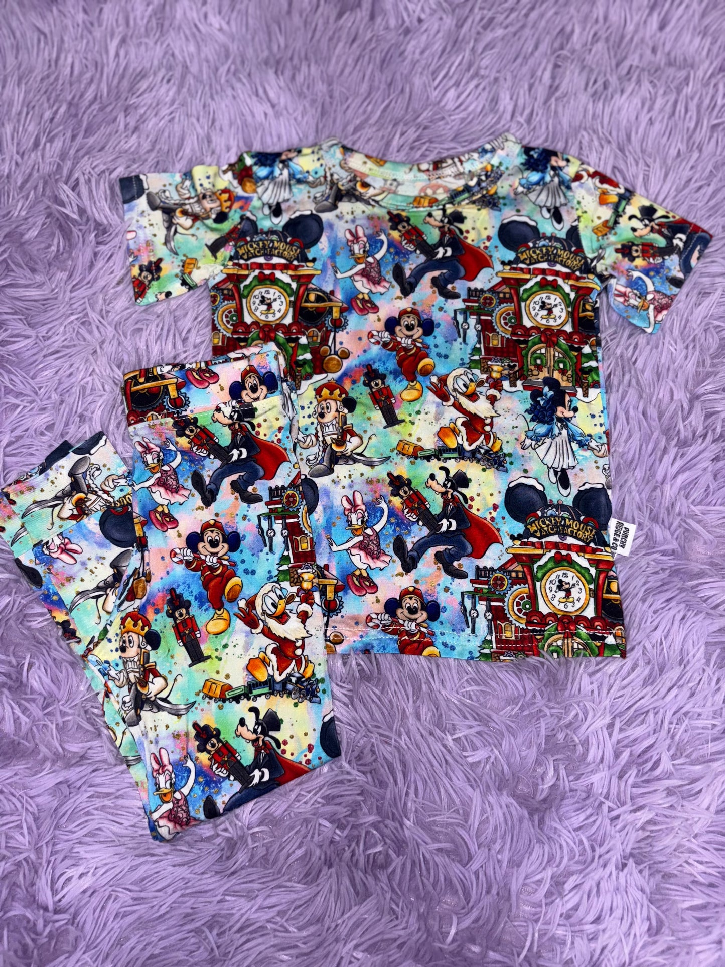 Mickey’s Christmas Party Short sleeve pants set
