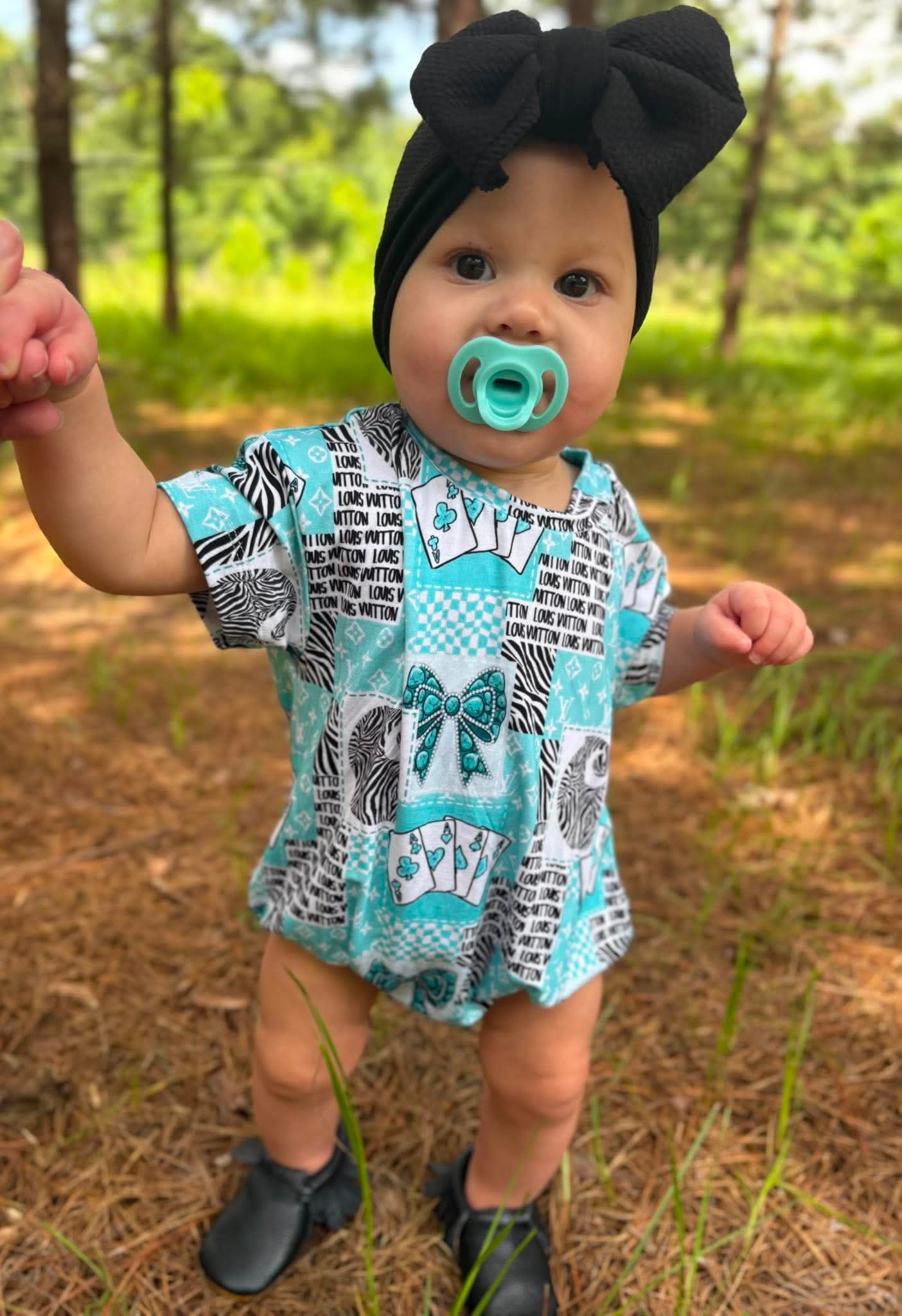 Dripped in turquoise bubble