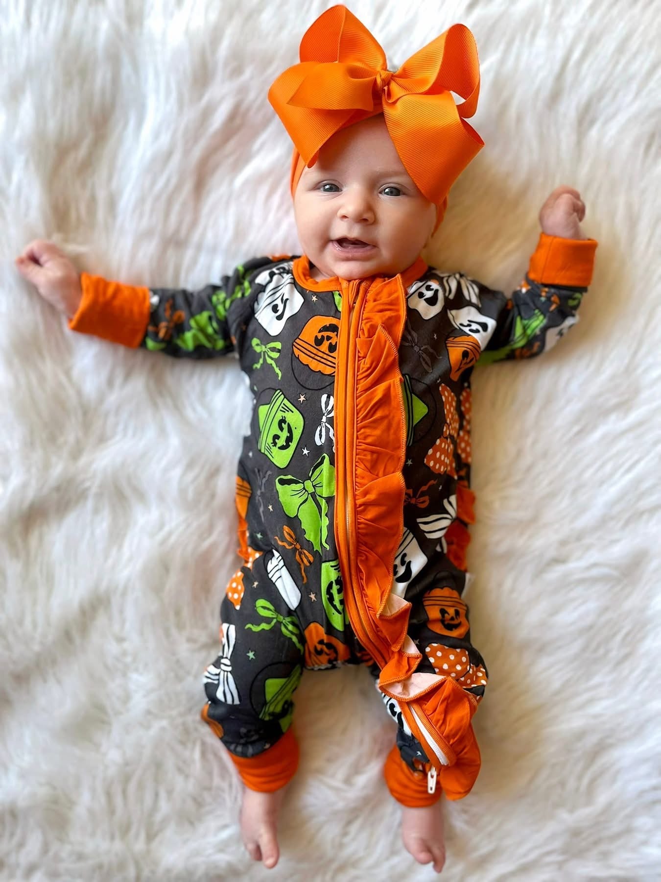 Bow Boo Buckets Ruffle zippy