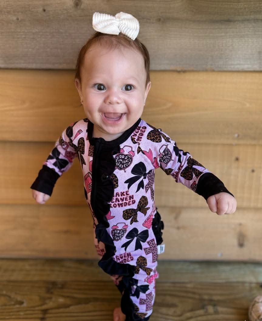 Make Heaven Crowded Ruffle Zippy